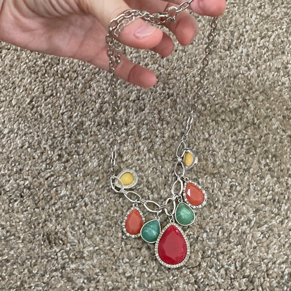 Elegant Multicolor Teardrop Necklace - Picture 4 of 4